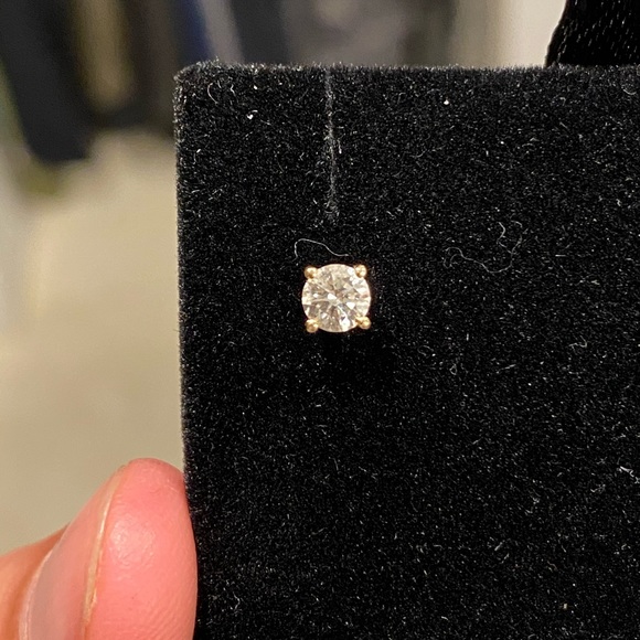 100% Authentic Brilliant Cut Diamond Studs - Picture 2 of 7